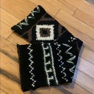 Steve Madden patterned infinity loop scarf